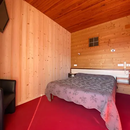 Relais Du Belloch فندق 2*